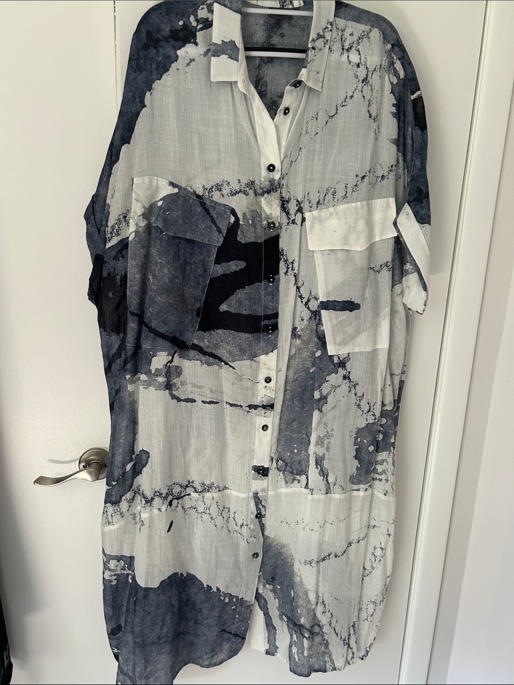 Women Abstract Print Longline Dress Shirt - Black & White
